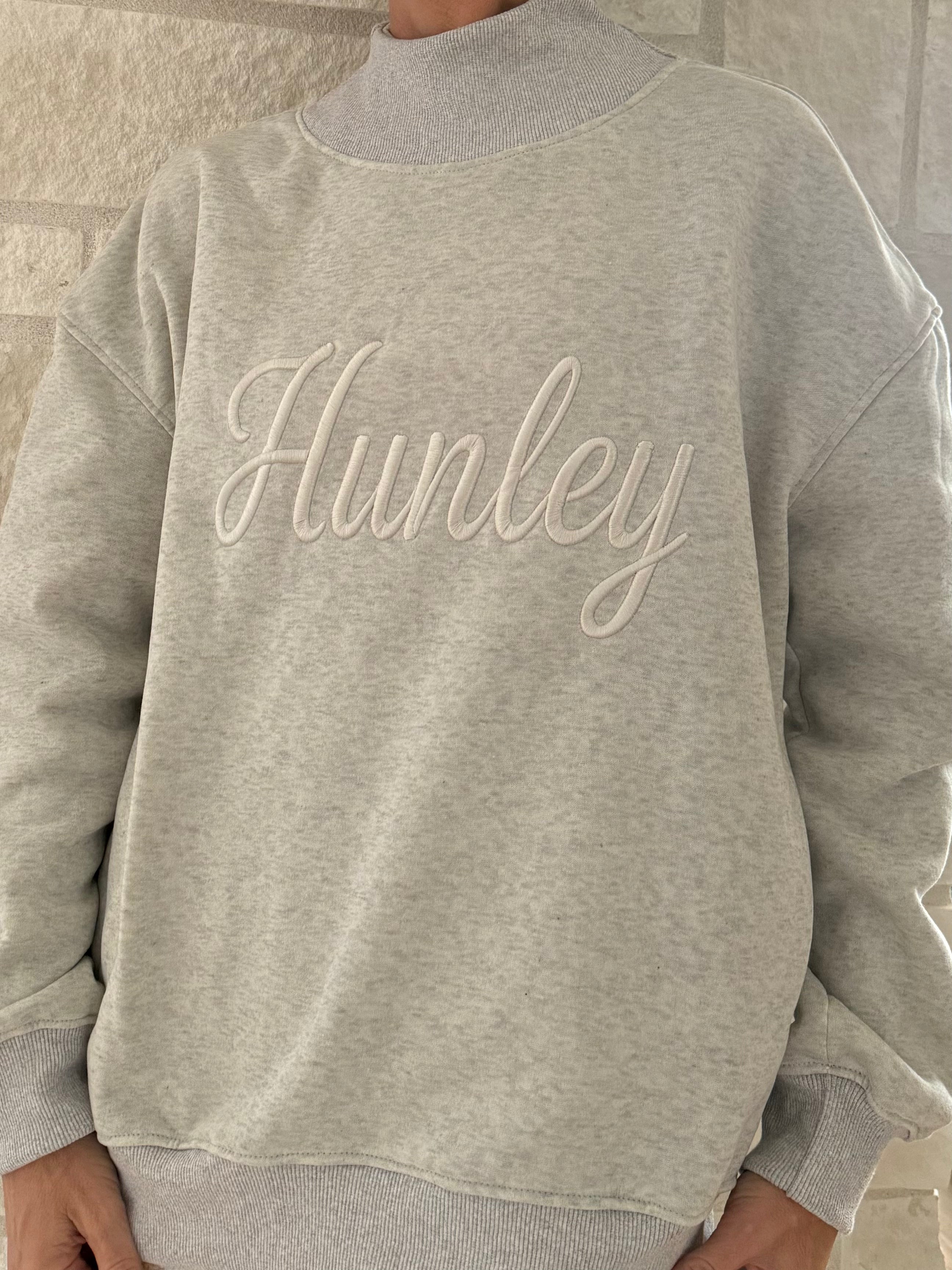 EMBROIDERED HUNLEY MOCK NECK